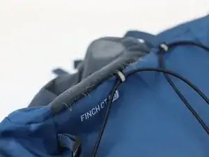 Rucksack mit kaputtem Netz reparieren