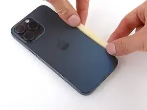 iPhone 15 Pro Max Display öffnen
