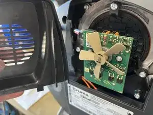 Truma Combi 4 Deckel Verbrennungsluftmotor Demontage