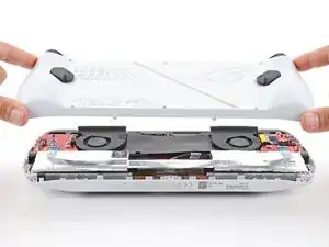 Rückabdeckung entfernen