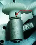 1. Slotted setscrew fastening the rapid traversal shaft in gear spindle.